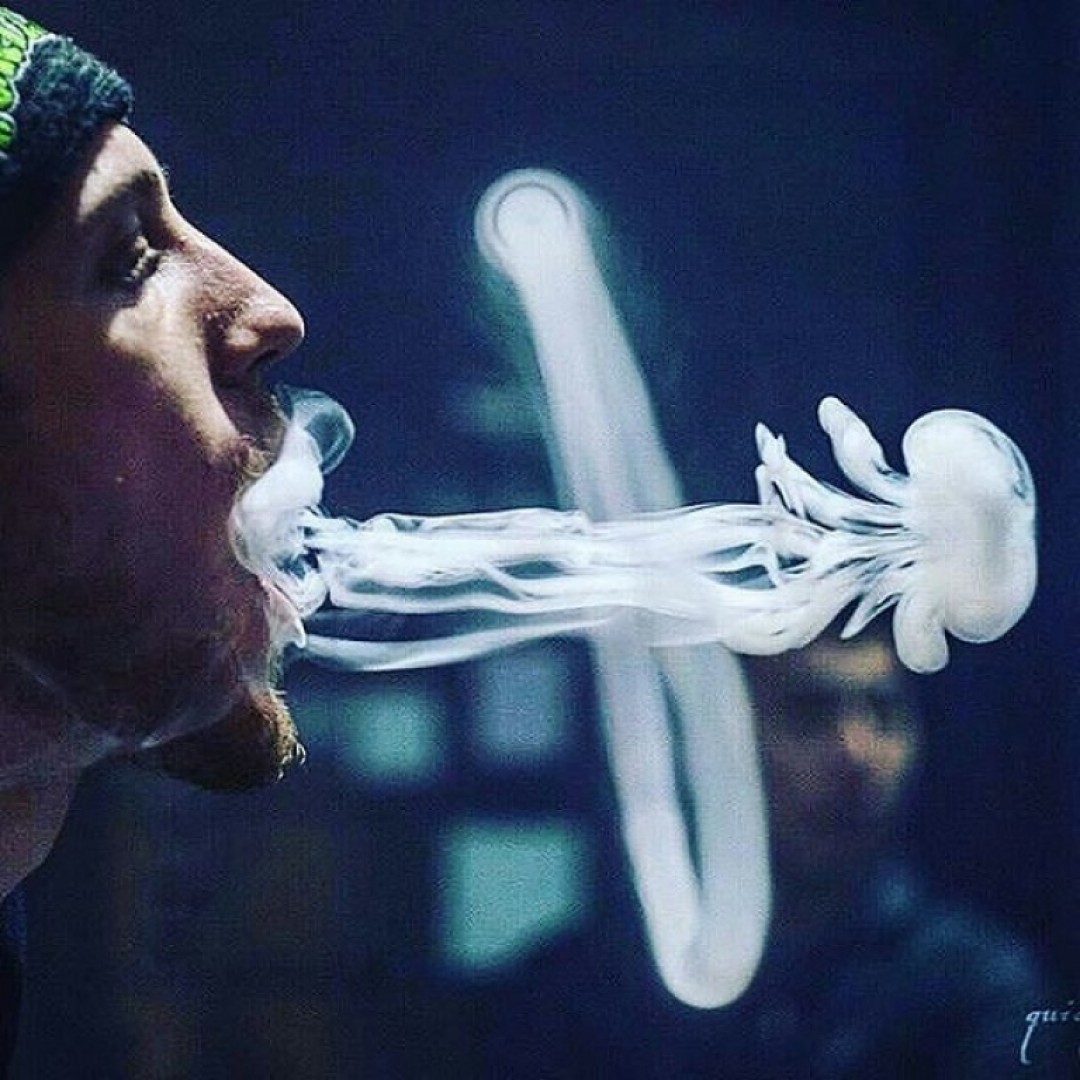 #VapeTricks ma prawie 300 milionów wyświetleń na TikTok. 