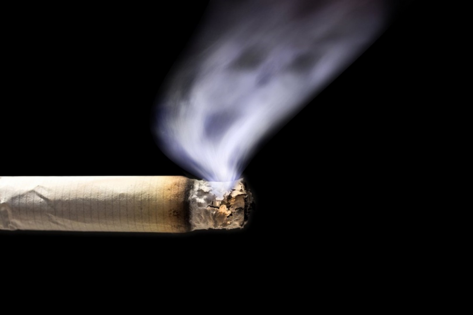 Jak wybrać najlepsze oczyszczacze powietrza do usuwania dymu tytoniowego